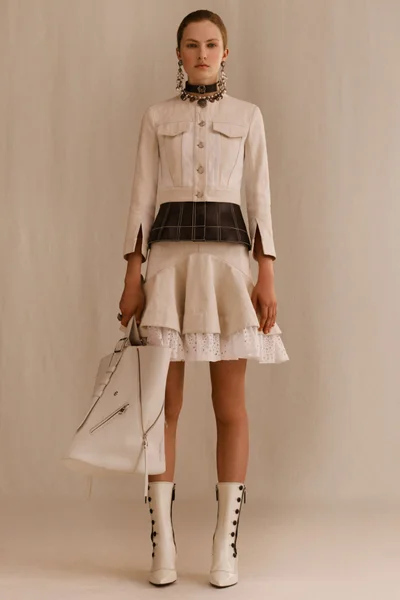 Look 17